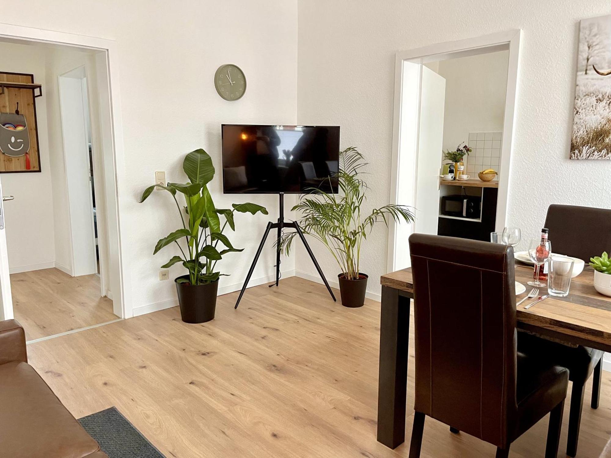 Endless: Studio Mit Netflix + Workstation Im Zentrum 什未林 外观 照片